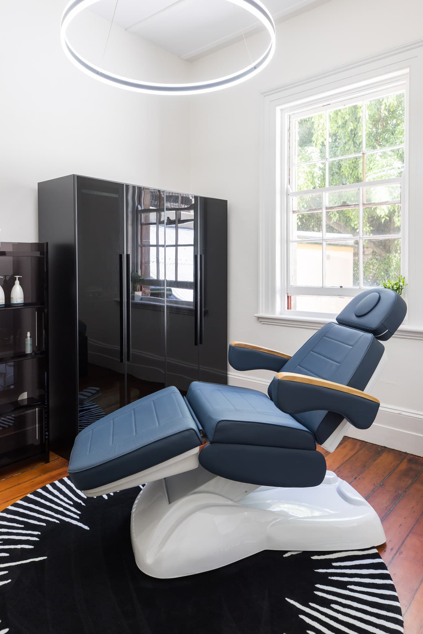 Grooming Tips for Sydney Professionals: Look Sharp at Work